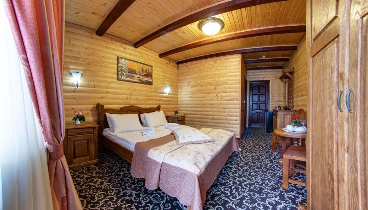 Villa Elena Spa & Resort Boekovel Buitenkant foto